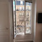 Très Parisien et ensoleillé