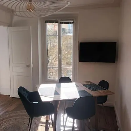 Très Parisien Et Ensoleillé Appartamento *